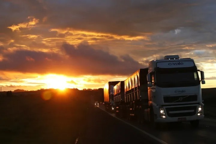 Economia do PR está mais forte e transporte de cargas planeja continuidade em 2024